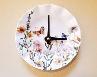 Small Floral Wall Clock: 6 Inch MELAMINE Plate - Item 3513