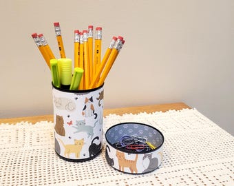 Cat Pencil Holder: Kitten Paw Print Desk Organizer - Item 1714