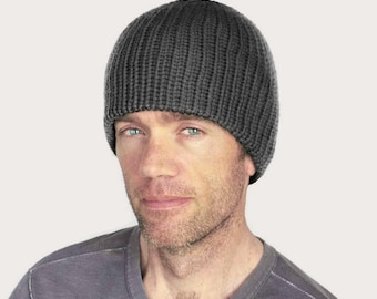 Evan Basic Beanie: Hand Knitted Fine Merino Wool, Men's, Women's, Gray Size M