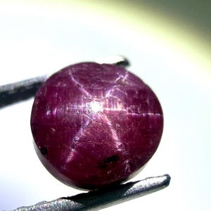 1,65 ct naturlig röd stjärnrubin cabochon (6x6x4mm) smyckestillverkning