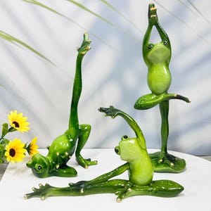 Handmade Stained Glass Yoga Frog Figurine,Yoga Frog,Frog Statue,Frog Decor,Frog Art work,Funny Desk Decor,Yoga Lover Gift,Frog Lovers Gift