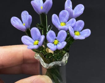 Handgjorda färgade miniglasblommor, glasblomsbukett i vas, miniblomsfigur, mors dag-present, födelsedagspresent, glaskonst skrivbordsdekoration