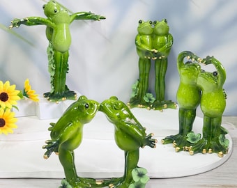 Figura de rana de vitral hecha a mano, figura de rana besándose, rana abrazada, pareja de ranas, accesorio de escritorio de oficina, decoración divertida de rana, regalo para amantes de las ranas