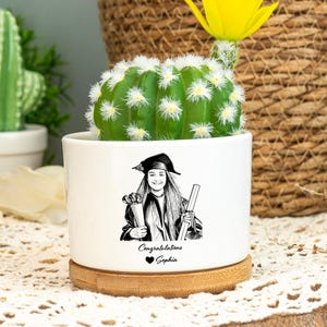 Maceta personalizada con retrato fotográfico lineal, maceta con dibujo a lápiz personalizado, regalo de graduación, regalo del Día de la Madre, regalo de aniversario de bodas.