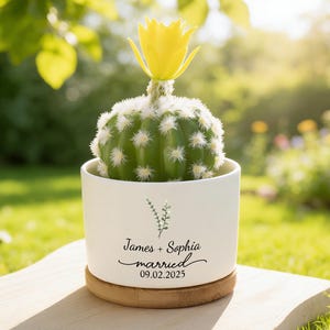 Vaso di fiori personalizzato per fidanzamento, regalo di nozze per coppia, vaso in ceramica con vassoio, fioriera per fidanzati novelli, regalo di inaugurazione della casa, regalo per il primo anniversario