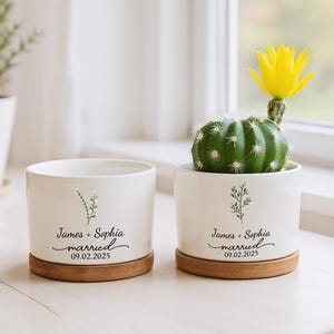 Pot de fleur de fiançailles personnalisé, Pot de succulentes personnalisé, Cadeau de mariage pour couple, Jardinière pour jeunes fiancés, Cadeau de pendaison de crémaillère, Cadeau de 1er anniversaire