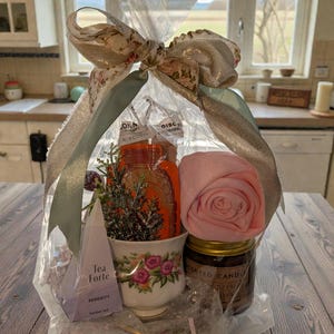 Choose Your Vintage Teacup Gift Set – Gourmet Tea, Honey, Rose Napkin