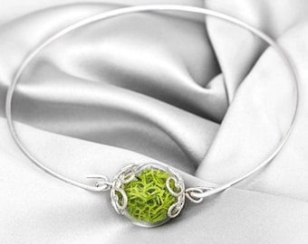 Pulsera de musgo verde - joyería minimalista elegante de plata - brazalete de terrario del bosque botánico natural - regalo de boda inspirado en la naturaleza para ella