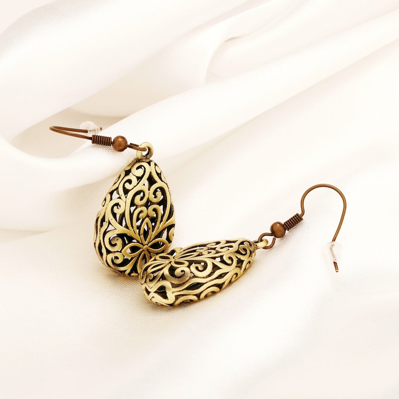 Boucles d'oreilles vintage Larme 1001 nuit style Marrakech Orient Bijoux élégants en bronze Ornement Art déco, cadeau de fête de mariage image 9