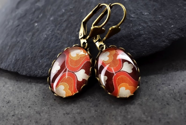 70/'s vintage style earrings