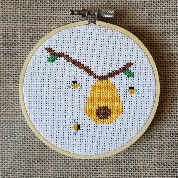 Counted Cross Stitch Bees Beehive Small Pattern - PDF Download