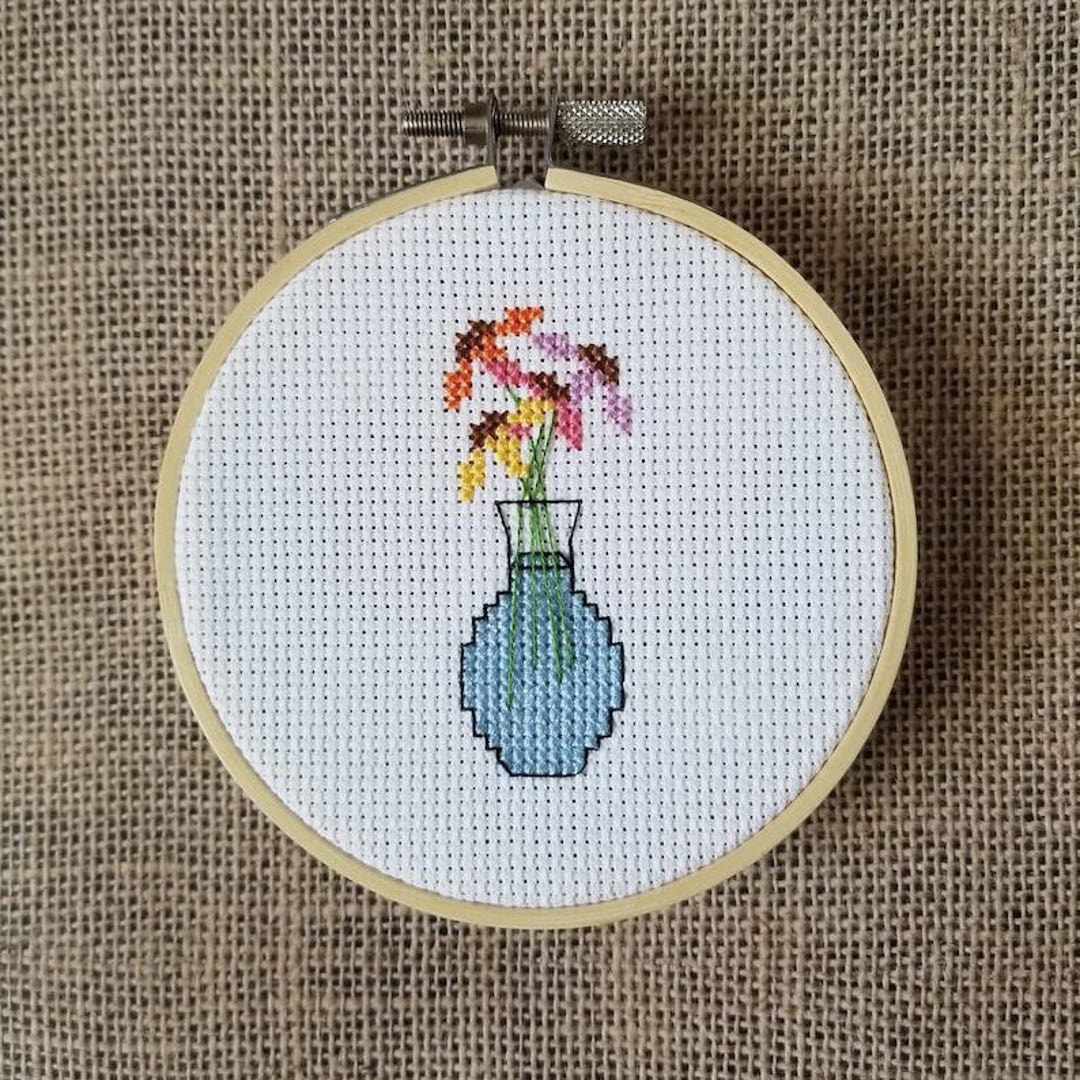 Counted Cross Stitch Flower Vase Pattern - PDF Download - Etsy