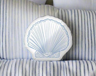 Cojín con forma de concha: decoración de casa de playa costera