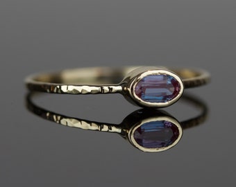 Oval Lab Alexandrite Ring | SOLID Gold Alexandrite Ring | Simple Alexandrite Ring | Color Changing Stone | June Birthstone Ring