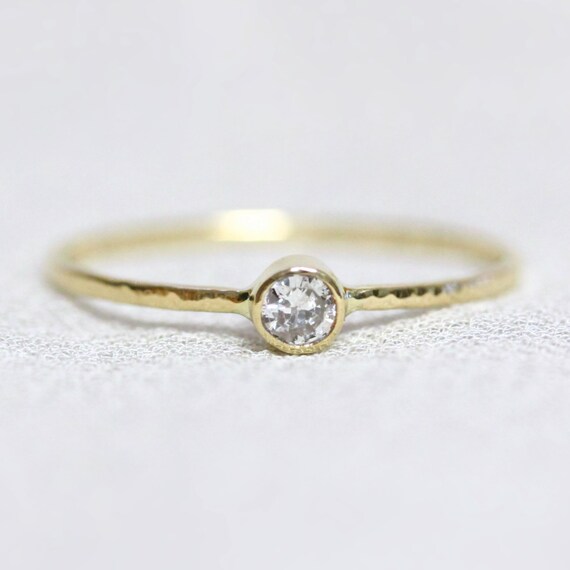 Natural SI White Diamond on a SOLID 14k Hammered White or