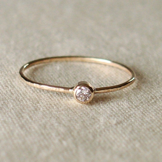 Unique Peridot Promise Ring for Her, Small & Dainty Rose Gold Womens  Peridot Ring, Simple 3 Stone Promise Ring, Delicate Promise Ring - Etsy |  Cute promise rings, Promise rings for her, Pretty rings