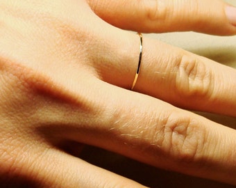 Delicate SOLID Gold Ring - 0.85mm SOLID 14k or 18k Thread of Gold Whisper Stacking Ring - Delicate Dainty - Green Yellow White Rose Gold