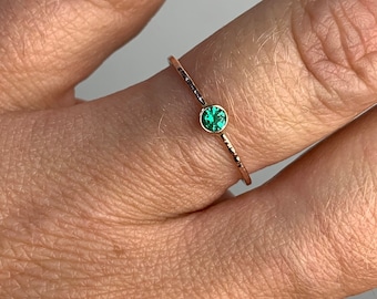 SOLID Gold Natural Emerald May Birthstone Stacking Ring | 14k | May Birthstone Ring | Rose Gold | White Gold | Yellow Gold | Hammered Ring