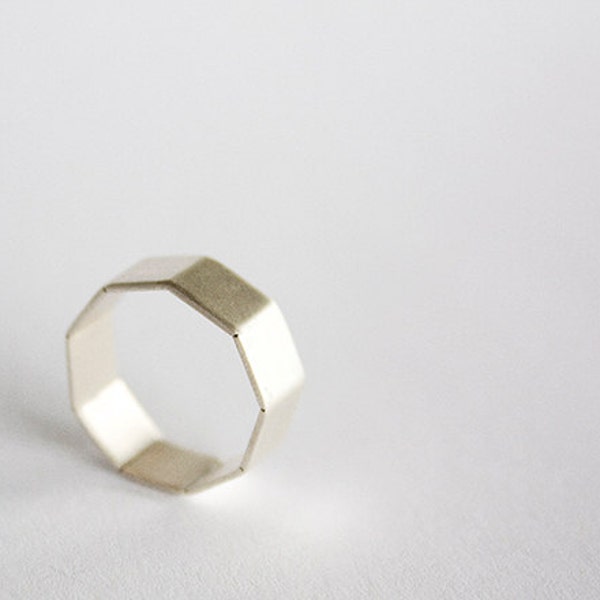 Bande moderne anneau-octogone, hexagone, pic moderne Anneau demi-jonc bague-homme - bague en argent sterling ou bague en argent oxydé