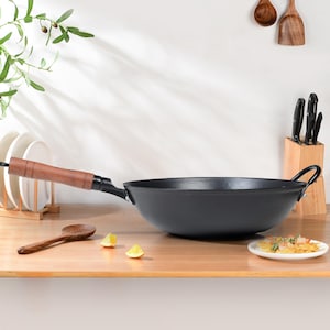 ZhenSanHuan Light-Weight Cast Iron Chinese Traditional Wok - Flat Bottom Long Handle