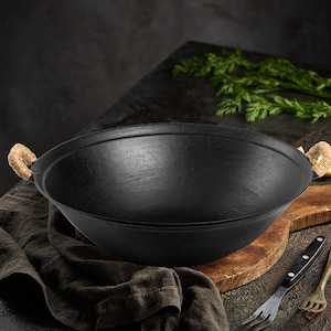 ZhenSanHuan Light-Weight Cast Iron Chinese Traditional Wok - Flat Bottom