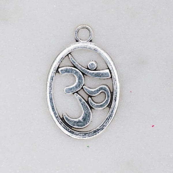 12 Alloy Metal Ohm Charms,  Oval Silver Tone   Pendant,  Gift for her   -C1081