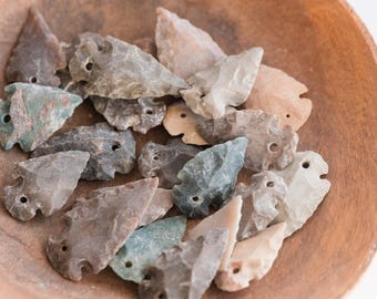 6 Stone Arrowheads with drilled hole,  assorted size, necklace pendants  -B3339