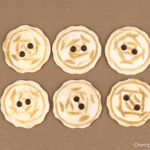 Cream Bone Buttons,  Cream color - 22mm diameter,  12 pieces -B3236