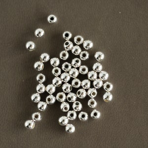 Petites perles rondes en argent brillant 4 mm, 50 pièces - B2273