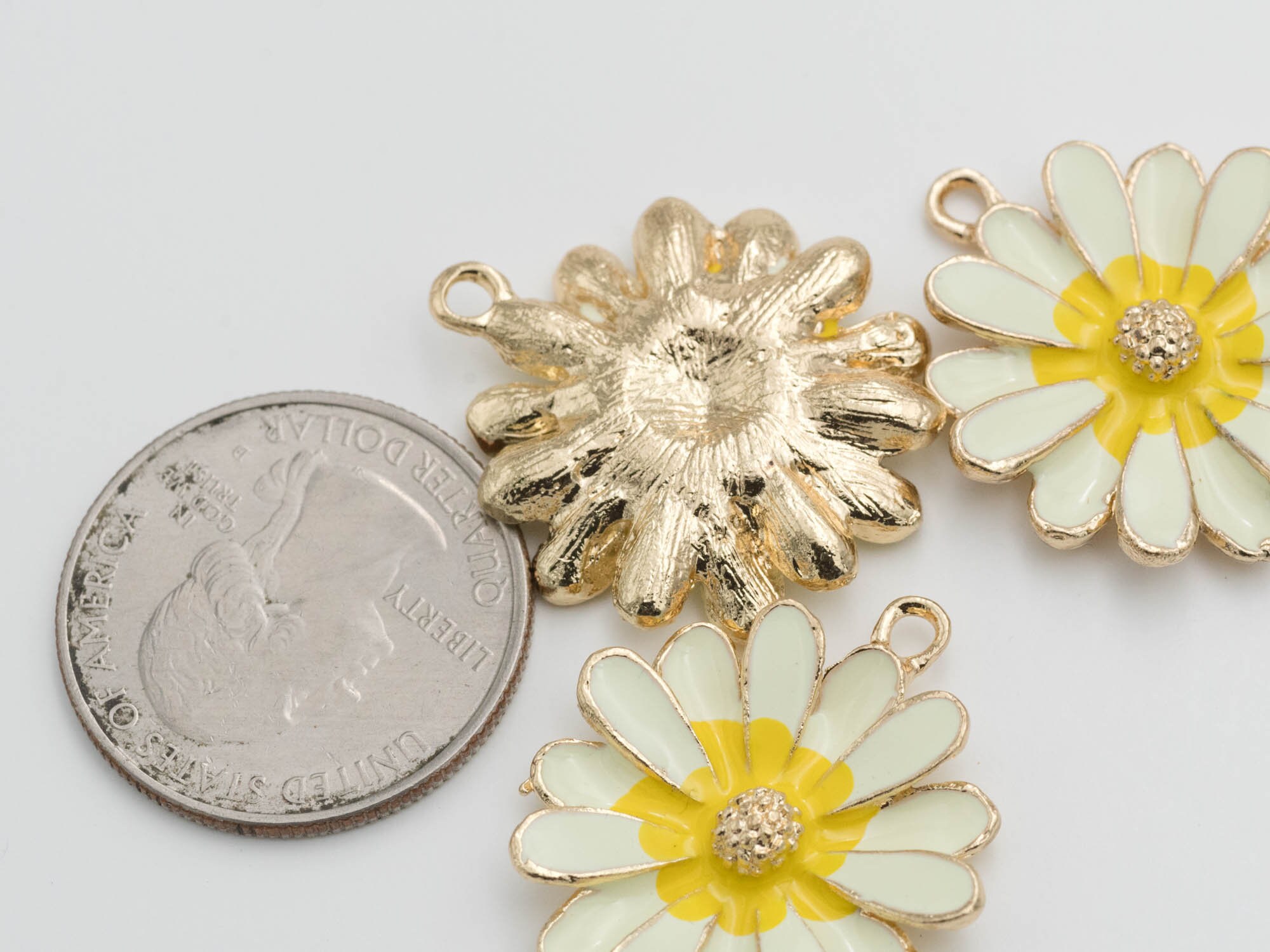 Large Daisy Pendants - Summer Jewelry Charms - Gold Tone