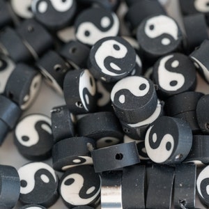 Black White Ying Yang  Beads, round polymer clay with hole - 30 Pieces - B3201