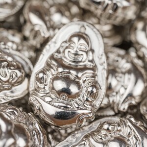 Colgantes de Buda – Color plata / Material acrílico / 10 piezas - B67 imagen 3