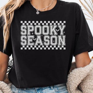 Halloween Shirt, Funny Bat Shirts, Autumn Fall Shirts, Spooky Fall Graphic Tee, Retro Halloween T-Shirt For Women, Cute Halloween Gift