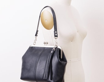 Leather Kiss Lock Handbag with Tassel Purse Charm, Retro Style Kiss Closure Frame Bag, Removable Shoulder Strap Options, Vintage Style Purse