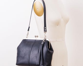 Leather Kiss Lock Frame Handbag with Tassel Purse Charm, Retro Style Bag with Shoulder Strap Options, Vintage Style Purse, Mother's Day Gift