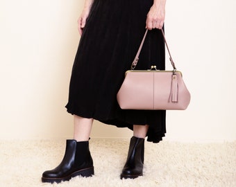 Mauve Pink Leather Handbag, Blush Pink Kiss Lock Frame Bag, Dusty Pink Vintage Style Handbag with Strap Options, Mid Size Top Closure Purse