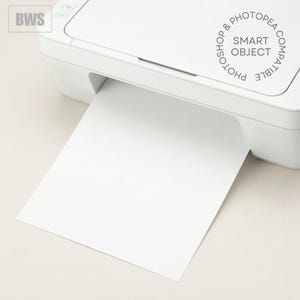 Maqueta de impresora y papel para objetos inteligentes PSD imprimibles y editables