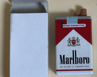 Vintage Marlboro Cigarettes Plastic Lighter Made in Korea 1980s