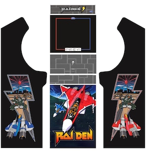 Puede incluir: Juego de paneles para máquina recreativa con el logotipo y gráficos de Raiden. El juego incluye un panel negro con un diseño de rayo, un panel central con un borde rojo y azul y un gráfico de un avión de combate rojo.