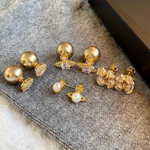 Gold Pearl Stud Earrings/Bridal Party Bridesmaid Gift/Elegant Gold Wedding Jewelry/ Pearl Earring/Gold Diamond Earring/Mother's Gift for Her