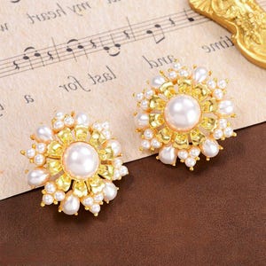 French Baroque Pearl Earrings/Pearl Dangle Earrings/Gold Stud earrings/Boutique Pearl Earrings/Minimalist Pearl Stud Earrings/Gift For Her