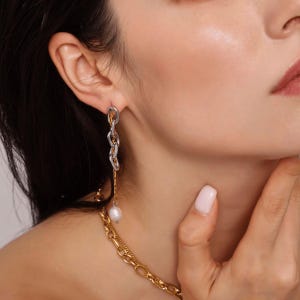 Freshwater Pearl Chain Dangle Earrings/18K Gold Pearl Drop Earrings/Elegant Seed Pearl Earrings/Bridal Pearl Earrings/Gift For Her