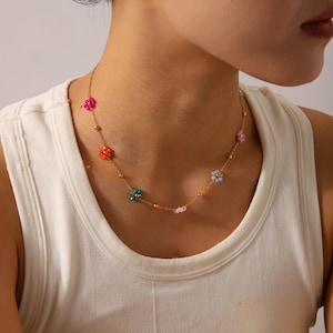 Floral Beaded Necklace/18K Gold Plated Stainless Steel Chain with Colorful Glass Beads/Dainty Flower Charm Jewelry/Instagram Layering Piece