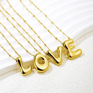 Collar personalizado con letra de globo, cadena satélite chapada en oro, colgante con alfabeto de globo de burbujas, bonito regalo para dama de honor, regalo para el Día de la Madre.