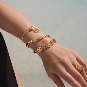 5A Zircon Love Clover Flower Charm Bracelet for Women | 18K Gold Plated Clover Flower Bracelet | Vacuum Electroplating | Dainty Gift for Her