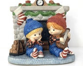 Enesco country cousins Katy Scooter music box fireplace - white christmas 1980 - christmas decor - christmas ceramics - christmas music