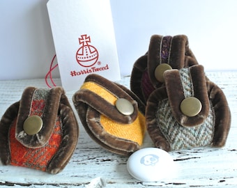 Harris Tweed Dog Collar AirTag Pouch: Luxury Tracker