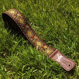The Brown Sugar Strap - Brown Vegan  - Vtar Handmade Vegan Acoustic/Electric/Bass Guitar Straps