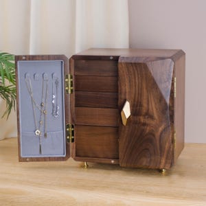 Joyero/caja de almacenamiento de joyas hecha a mano/joyero grande de madera de nogal/joyero grande de nogal macizo con cajón/regalo para el día de la madre