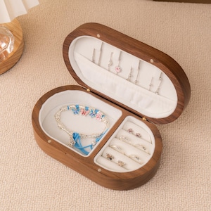 Cajas de joyería / Cajas de joyería de nogal / Ideales para viajar, Caja de joyería de nogal portátil / Regalos navideños únicos para ella / Regalo de cumpleaños personalizado